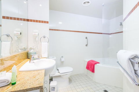 Ramada Resort By Wyndham Shoal Bay - Gold Coast 4U 21