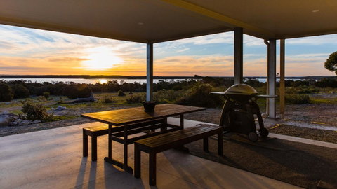 Southern Ocean Lookout - Accommodation Gold Coast 12