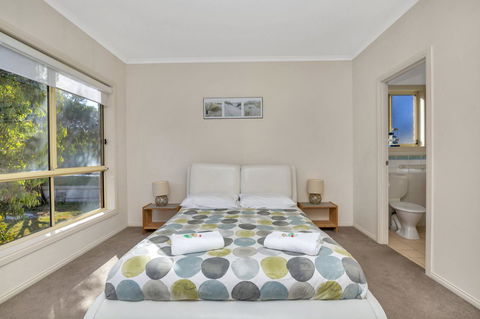 The Lighthouse - Port Willunga - C21 SouthCoast Holidays - Accommodation Gold Coast 3