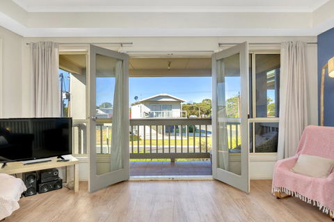 The Lighthouse - Port Willunga - C21 SouthCoast Holidays - Accommodation Gold Coast 2