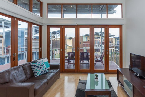 South Shores Yellowfin Villa 96 - South Shores Normanville - 1 Gold Coast 12