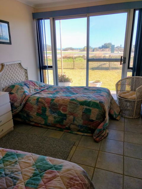 Seafront Shack - Accommodation Gold Coast 8