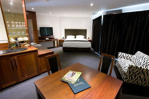 The Commodore - Gold Coast 4U 10