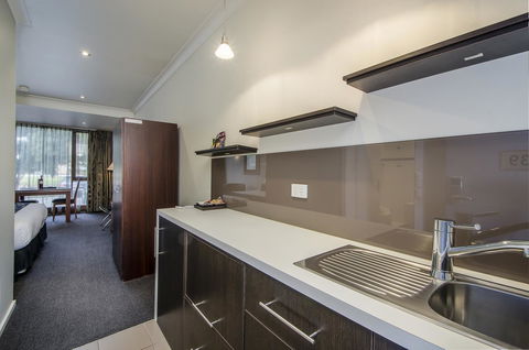 The Commodore - Gold Coast 4U 42