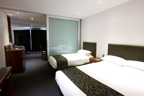 The Commodore - Gold Coast 4U 9