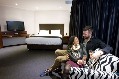 The Commodore - Gold Coast 4U 37