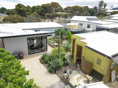 Sinclair Cottage - Accommodation Gold Coast 0