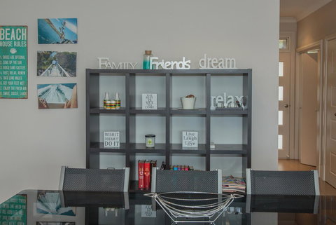 Waterfront On Osprey - Accommodation Gold Coast 9