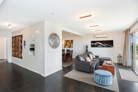 Esplanade Escape - Accommodation Gold Coast 26