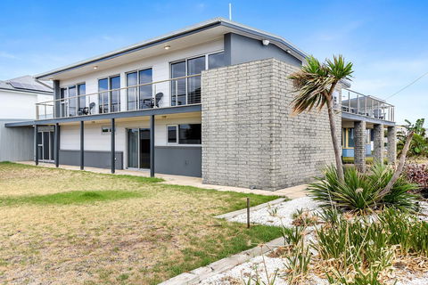 Esplanade Escape - Accommodation Gold Coast 32