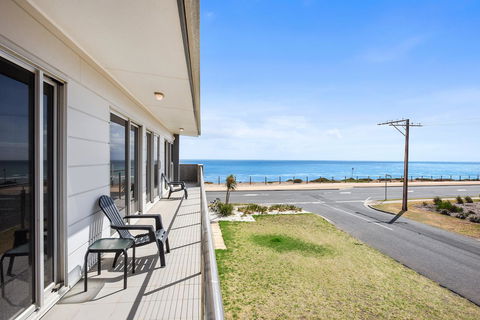 Esplanade Escape - Accommodation Gold Coast 10