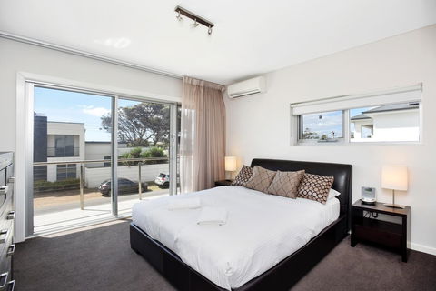 Esplanade Escape - Accommodation Gold Coast 14