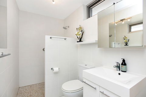 Esplanade Escape - Accommodation Gold Coast 5