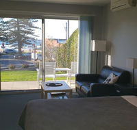 2 Austinmer Studio - Gold Coast 4U