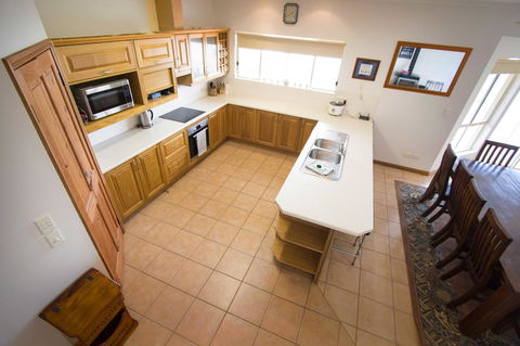 Limestone Ridge - Accommodation Gold Coast 2