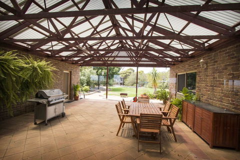 Limestone Ridge - Accommodation Gold Coast 1