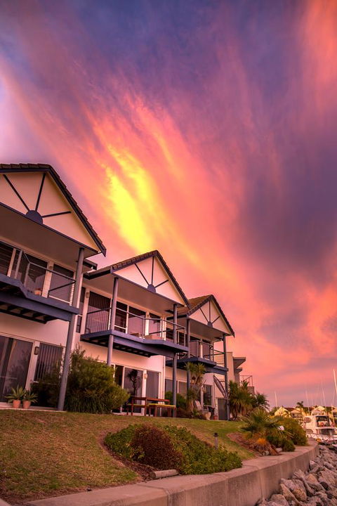 Marina Reflections - Accommodation Gold Coast 6