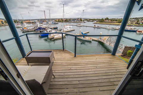 Marina Reflections - Accommodation Gold Coast 11