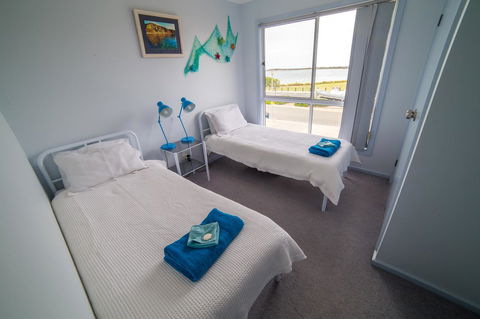 Marina Reflections - Accommodation Gold Coast 16