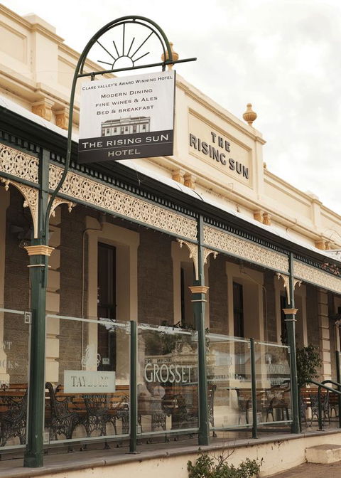 The Rising Sun Hotel - Gold Coast 4U 12