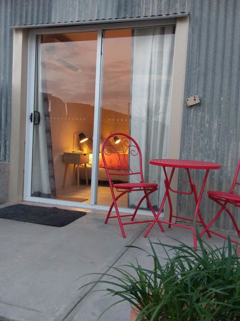 Desert Gum Retreat Gough St - Accommodation Gold Coast 0