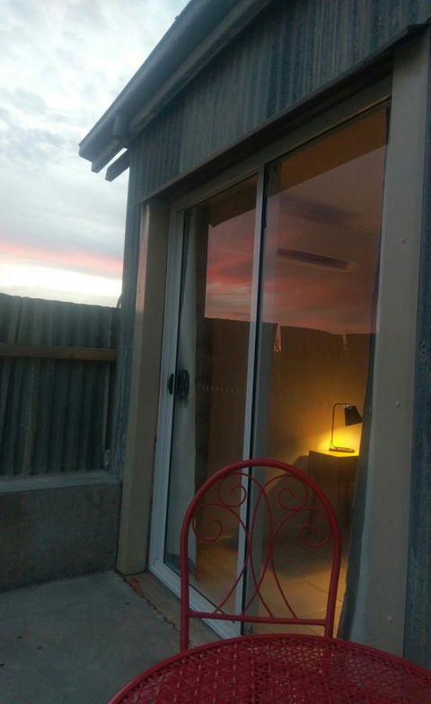 Desert Gum Retreat Gough St - Accommodation Gold Coast 21