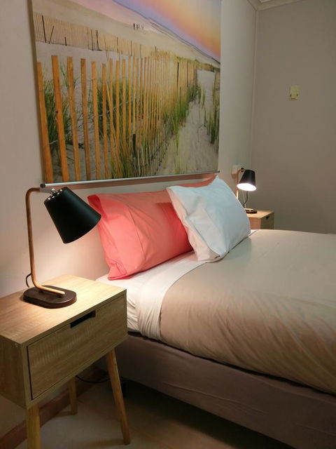Desert Gum Retreat Gough St - Accommodation Gold Coast 15