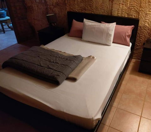 Desert Gum Retreat Gough St - Accommodation Gold Coast 6