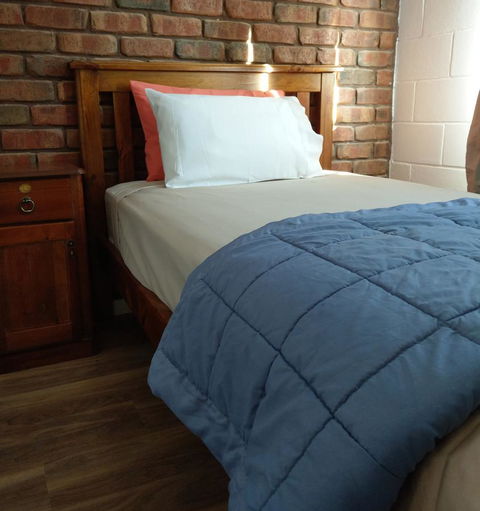 Desert Gum Retreat Gough St - Accommodation Gold Coast 11