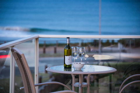 Stylish 3 Bedroom Beachview Apartment - Gold Coast 4U 3