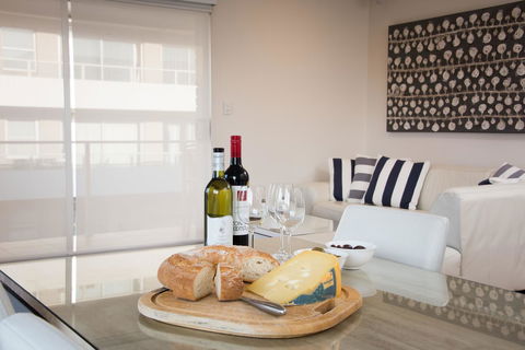 Stylish 3 Bedroom Beachview Apartment - Gold Coast 4U 9