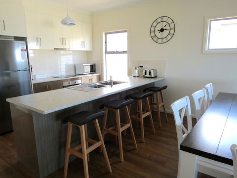 38 Wright Tce Encounter Bay - Accommodation Gold Coast 14