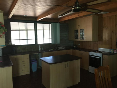 Shangri La Moonta Bay - Accommodation Gold Coast 11