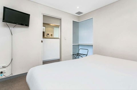 Oaks Horizon+city View+free Parking - Accommodation Gold Coast 5