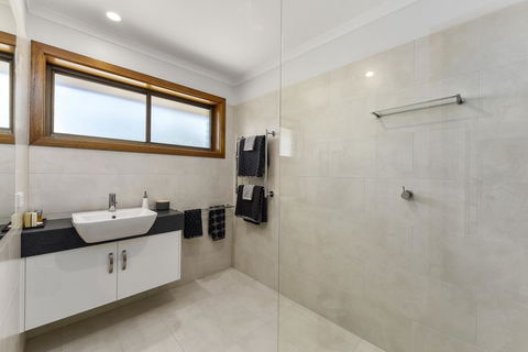 City Four Apartment - Accommodation Gold Coast 4