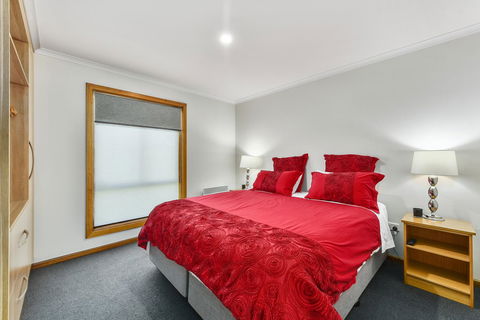 City Four Apartment - Accommodation Gold Coast 3