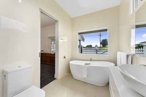 Railway Cottage In Beachport - Accommodation Gold Coast 3