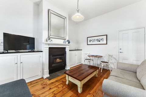 Railway Cottage In Beachport - Accommodation Gold Coast 1