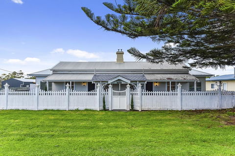 Railway Cottage In Beachport - Accommodation Gold Coast 4