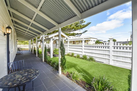 Railway Cottage In Beachport - Accommodation Gold Coast 6