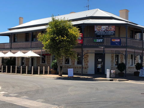 Cornwall Hotel - Accommodation Gold Coast 13