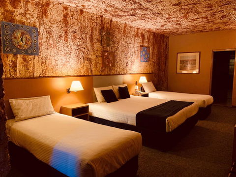 Desert Cave Hotel - Accommodation Gold Coast 29