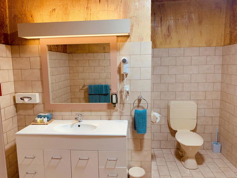 Desert Cave Hotel - Accommodation Gold Coast 8