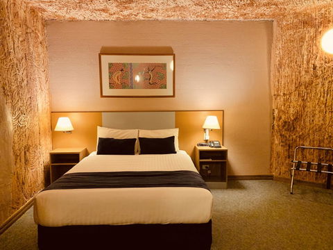 Desert Cave Hotel - Accommodation Gold Coast 10