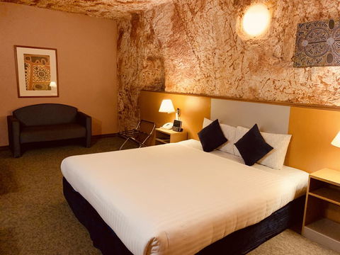 Desert Cave Hotel - Accommodation Gold Coast 3
