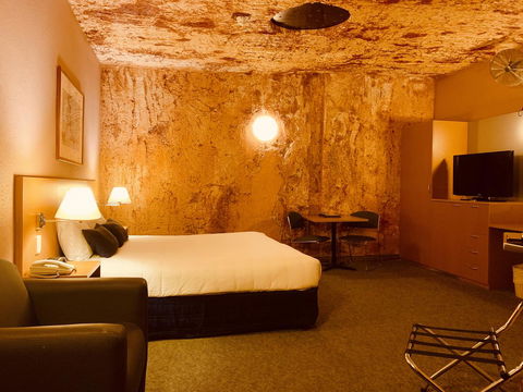 Desert Cave Hotel - Accommodation Gold Coast 18