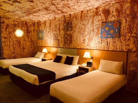 Desert Cave Hotel - Accommodation Gold Coast 33