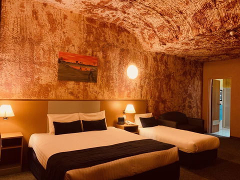 Desert Cave Hotel - Accommodation Gold Coast 25