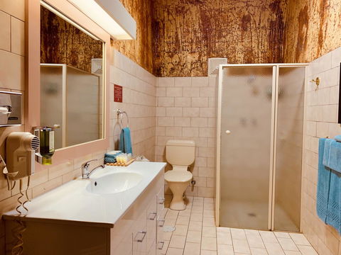 Desert Cave Hotel - Accommodation Gold Coast 5