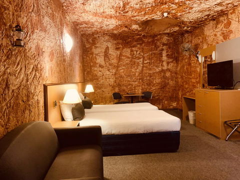Desert Cave Hotel - Accommodation Gold Coast 16